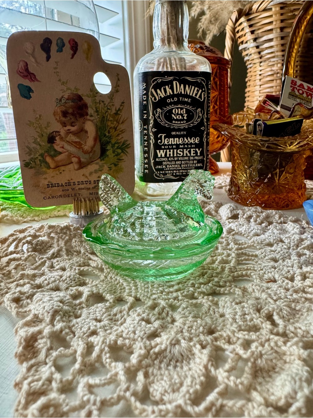 Depression Style Green Hen on Nest Salt Cellar
